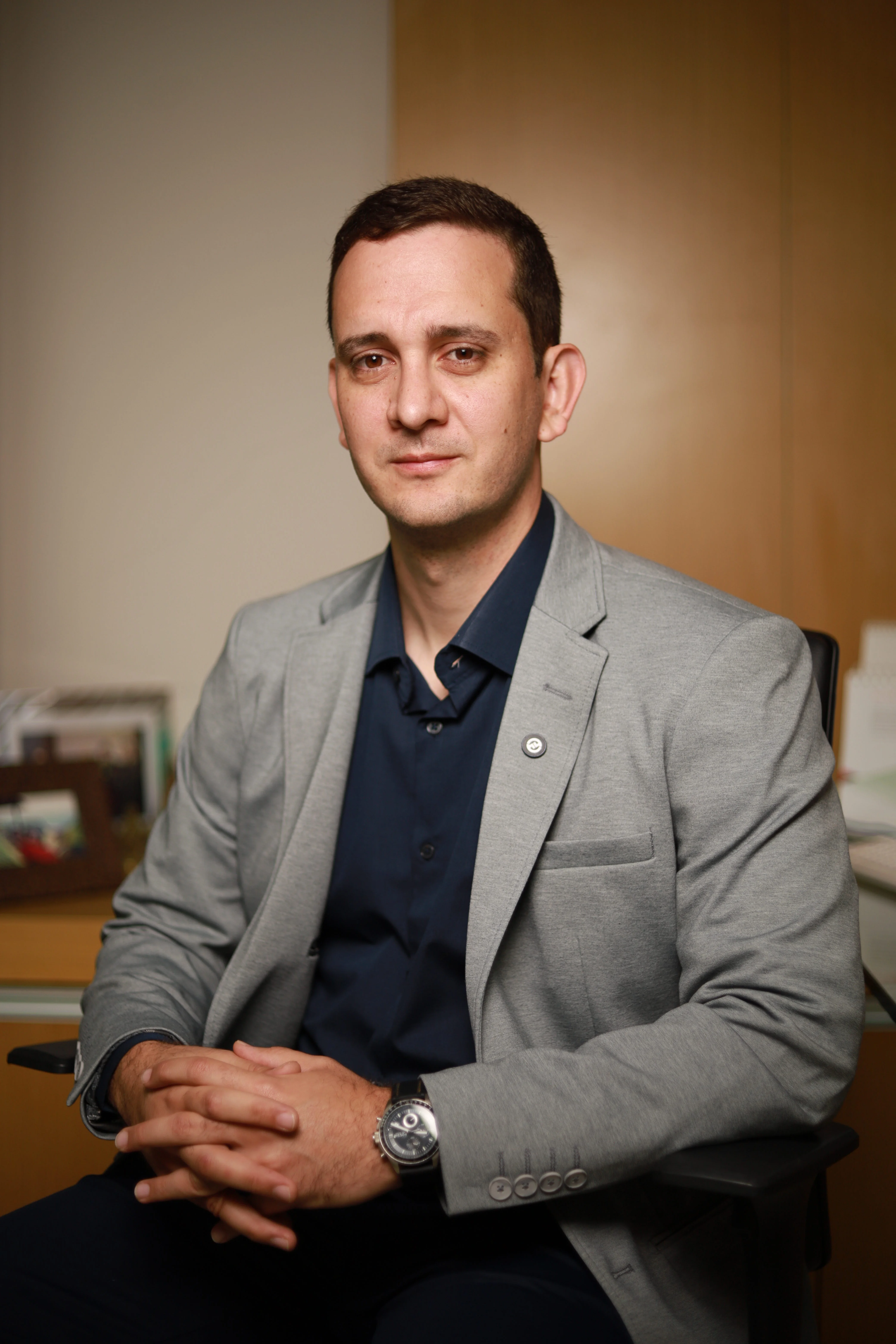 Dr. Vitor Soares, Médico Ortopedista e Traumatologista em Três Corações - MG